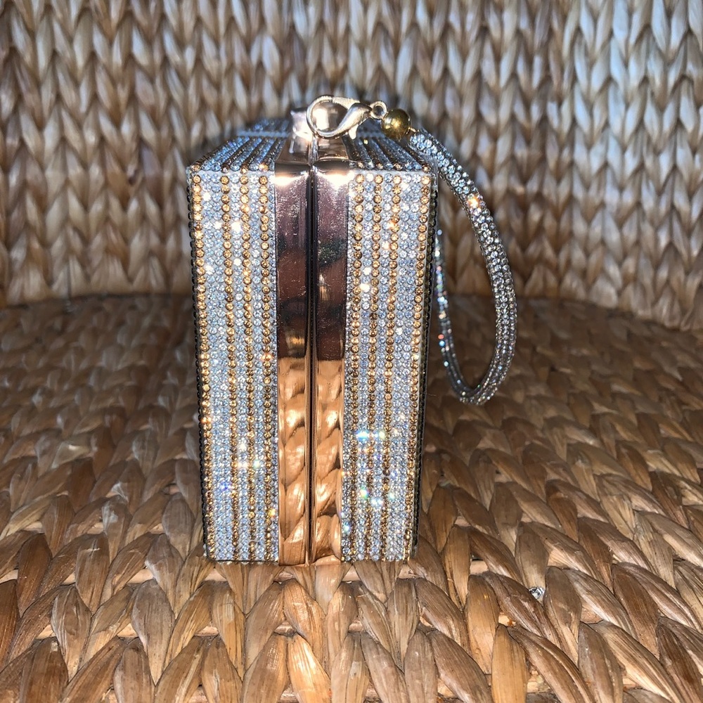 New Rhinestone Crystal Money Bag 💰 - Picture 9 of 14